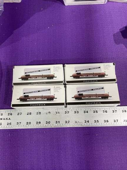 4 Pc. Southern Pacific Piggyback Train Car