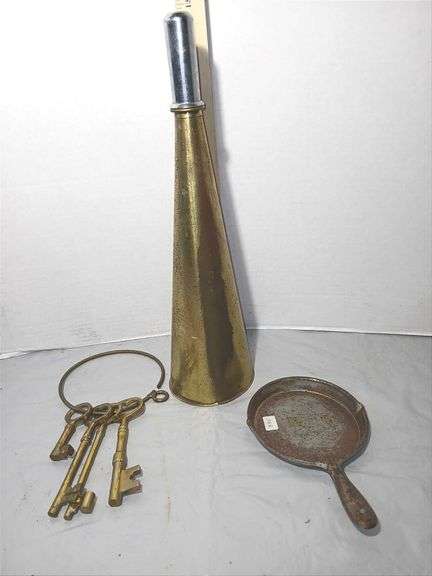 Antique Brass Fog Horn, Ring of Large Skeleton Keys & 4" Frying Pan