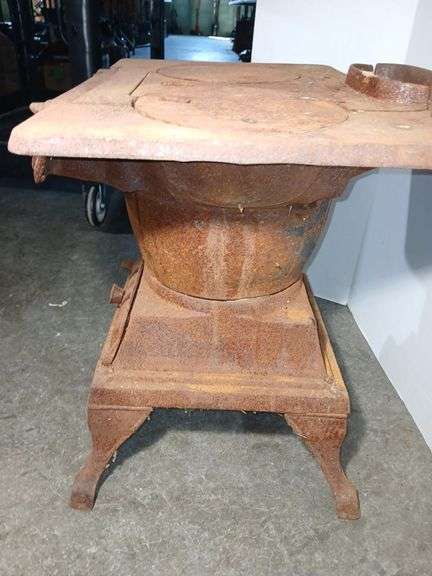 Cast Iron Potbelly Stove No.28 20" Tall, Top Measures 20"×14"