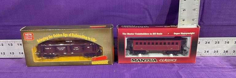 Roundhouse HO Scale National Fruit Products Co. 40' Pickle Car & Mantua Classics 1860 Wooden Passeng