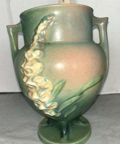 Roseville Foxglove 162-8 Green Petal Vase
