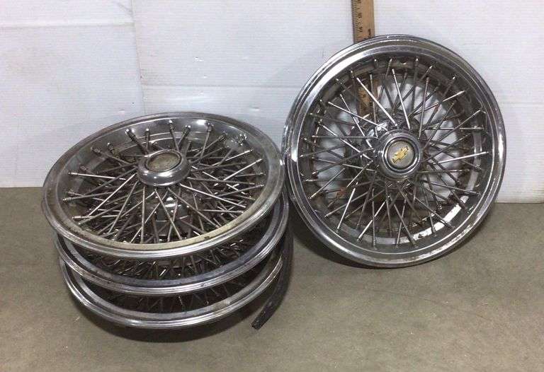 Chevy 15” Wire Hubcaps