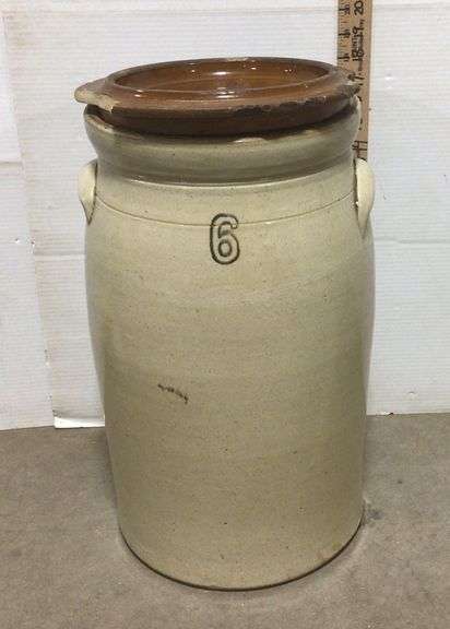 #6 Crock Pot with Lid