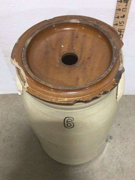 #6 Crock Pot with Lid