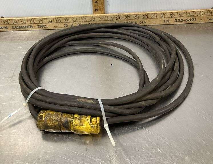28 Ft. Heavy Duty Extension Cord