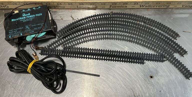 Vintage Revel Train, Tracks & Power Pack (N Gauge)