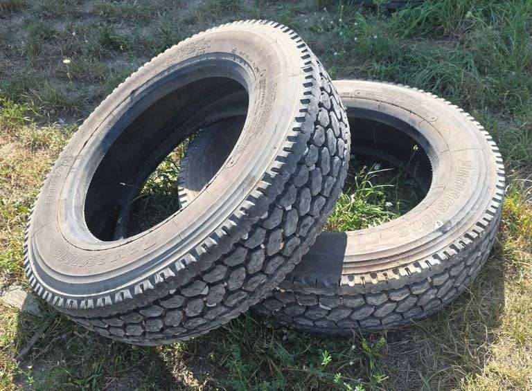Qty-2 Bridgestone 255/70R22.5