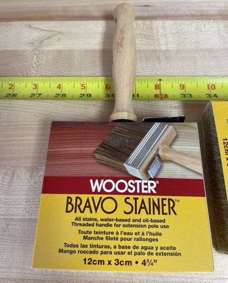 Wooster  Bravo Stainer Brush(New)