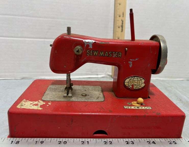 Kayanee Sew Master Miniature Toy Sewing Machine