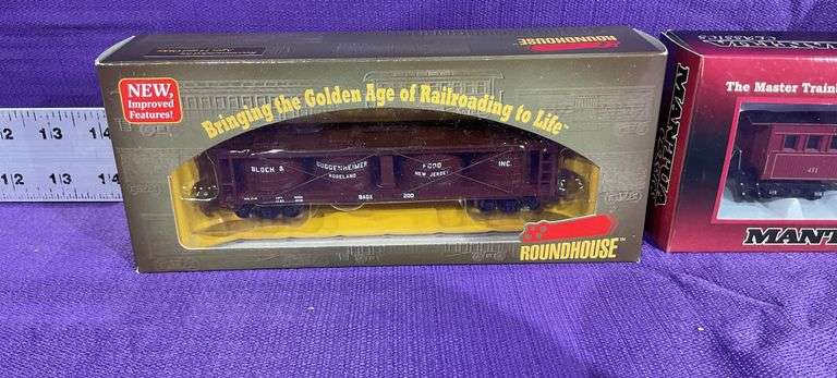 Roundhouse HO Scale National Fruit Products Co. 40' Pickle Car & Mantua Classics 1860 Wooden Passeng