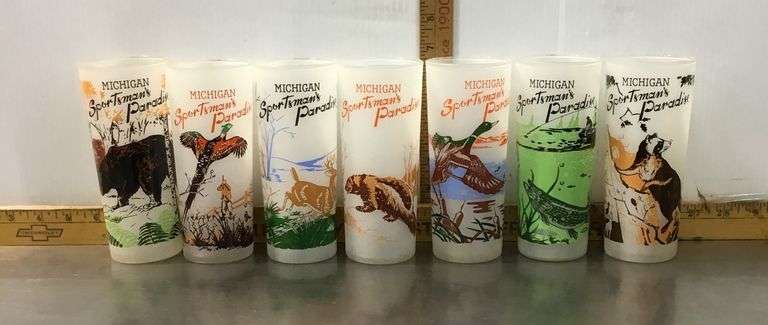 7 Vintage Michigan Sportsman’s Paradise Frosted Glasses