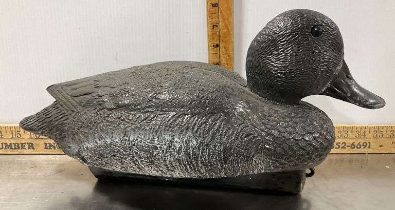 Weighted Duck Decoy