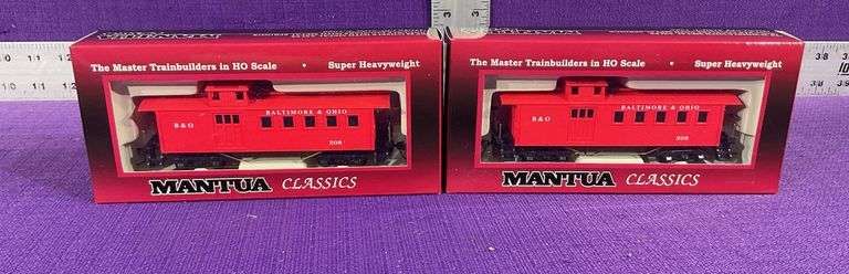 Pair of Mantua Classics HO B&O Old Time OT Wood Caboose Baltimore & Ohio