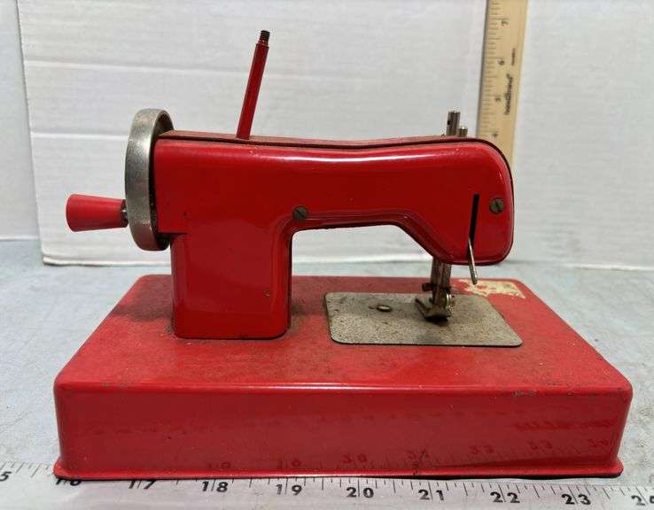 Kayanee Sew Master Miniature Toy Sewing Machine