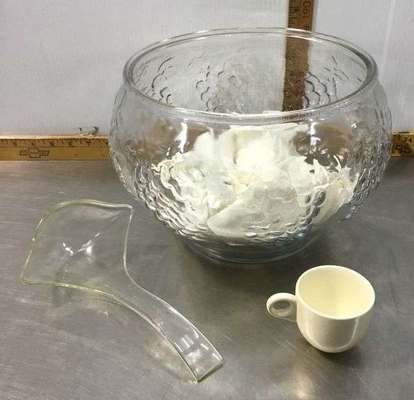 Punch Bowl, Ladle & Cups and PYREX Baking Dish