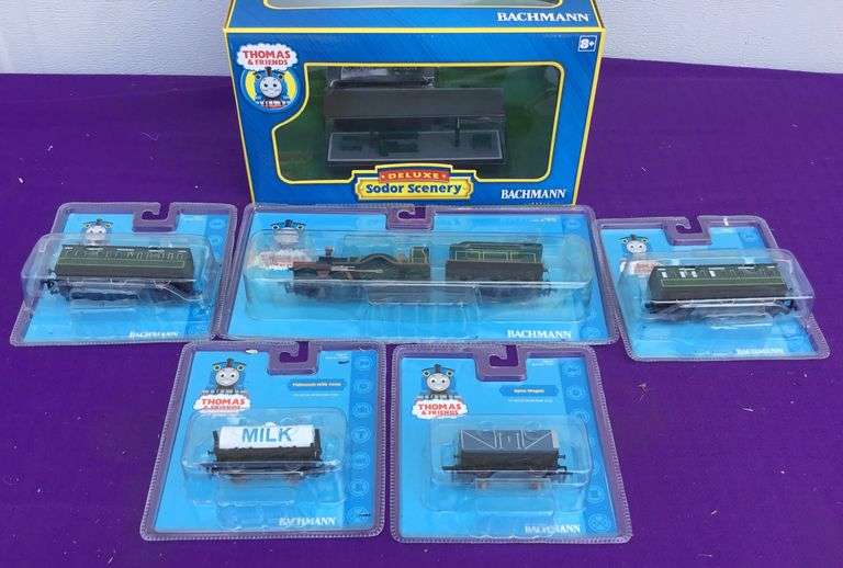 Bachmann Thomas & Friends Toy Train & Scenery