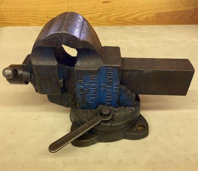 CHASE PARKER 4” Swivel Base Bench Vise