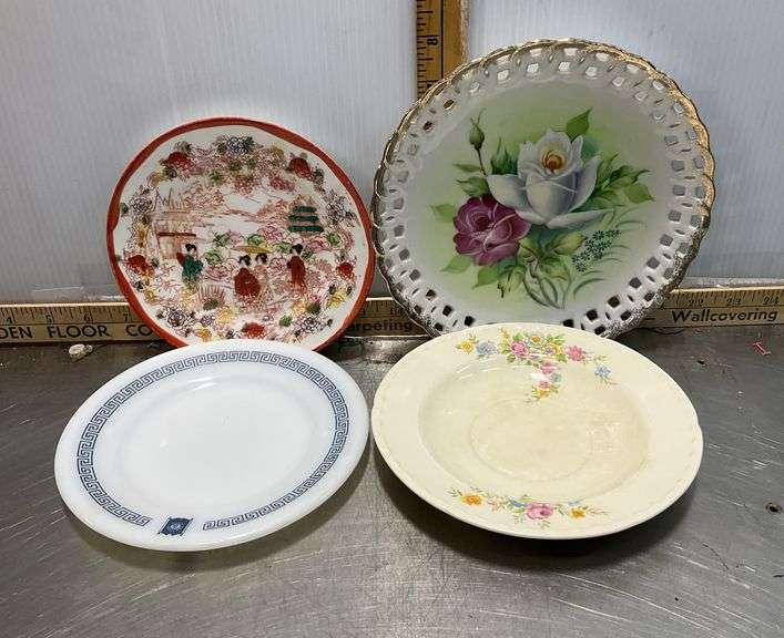 Decorative Plates & Small Tin Tubs & Buckets