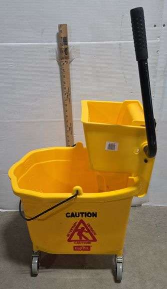 Commer I'll Mop Bucket and Wringer
