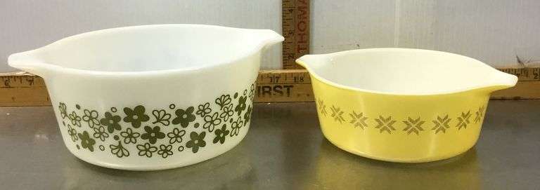 2 PYREX Dishes, Spring Blossom & Town and Country Yellow