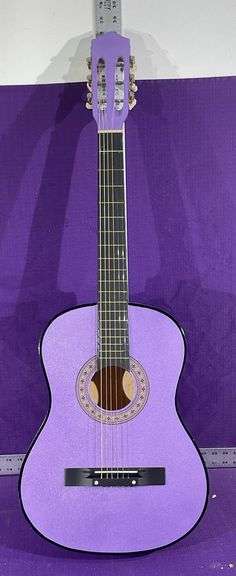 Acoustic 6 String Guitar