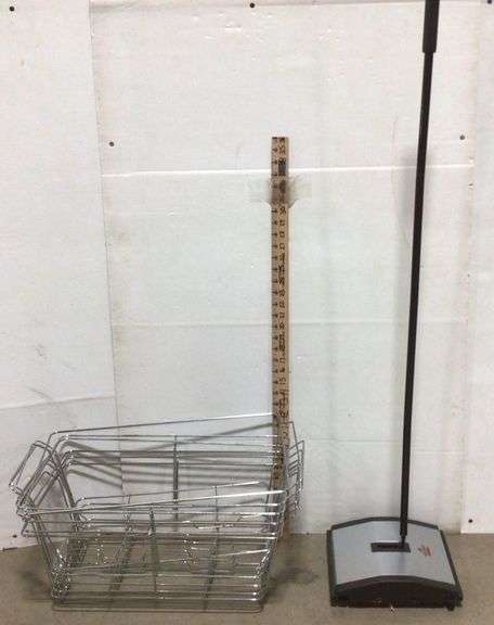 Bissel Sweeper Vac and Metal Wire Baskets
