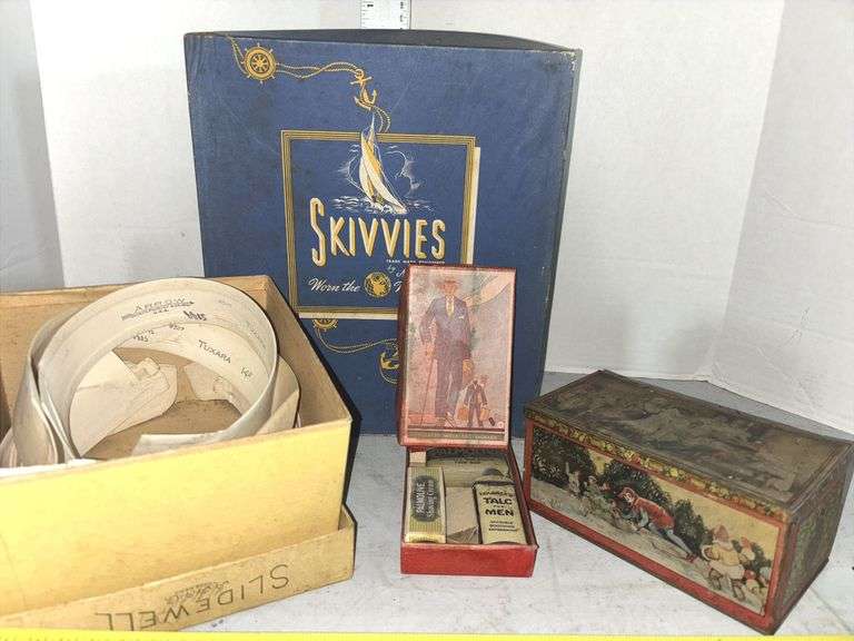 Vintage Colgate Men’s Weekend Package, Men’s Collars, Skivvies Box & Tin