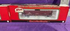 Pair of Atlas HO Ready-to-Run Rolling Stock HO Scale 70-Ton Hart Ballast Cars