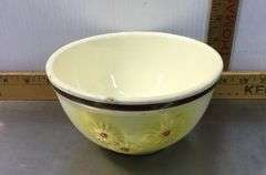 Shawnee and Hull Pottery Bowls