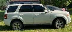 2010 Ford Escape  180,278 Miles Runs & Drives