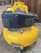 Dewalt Compressor(Powers On)