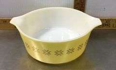 2 PYREX Dishes, Spring Blossom & Town and Country Yellow