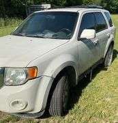 2010 Ford Escape  180,278 Miles Runs & Drives