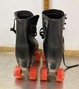 Men’s Size 10 Chicago Skates (Wheels Light Up)