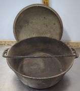 Cast Iron Dutch Oven