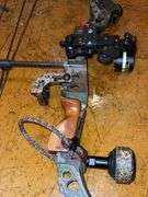 Matthews Solo Cam Right Hand Compound Bow w/ Quivers & Arrows + Case