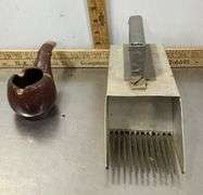 Berry Picker & Ceramic Pipe Ashtray