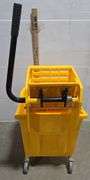 Commer I'll Mop Bucket and Wringer