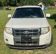 2010 Ford Escape  180,278 Miles Runs & Drives