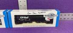 Bachmann HO Scale Great Northern 4-Bay Cylindrical Grain Hopper & Bachmann HO Scale Canadian Pacific