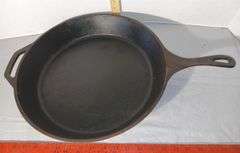 15 inch Cast Iron Skillet by Lodge