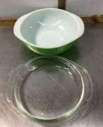PYREX Green Casserole Dish With Lid