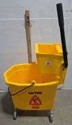 Commer I'll Mop Bucket and Wringer