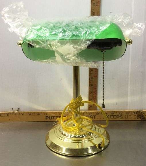 Desk Lamp (has power)