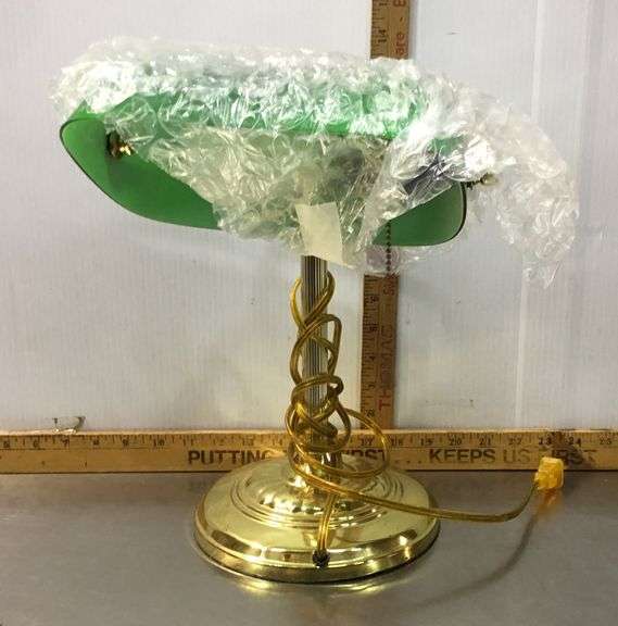 Desk Lamp (has power)