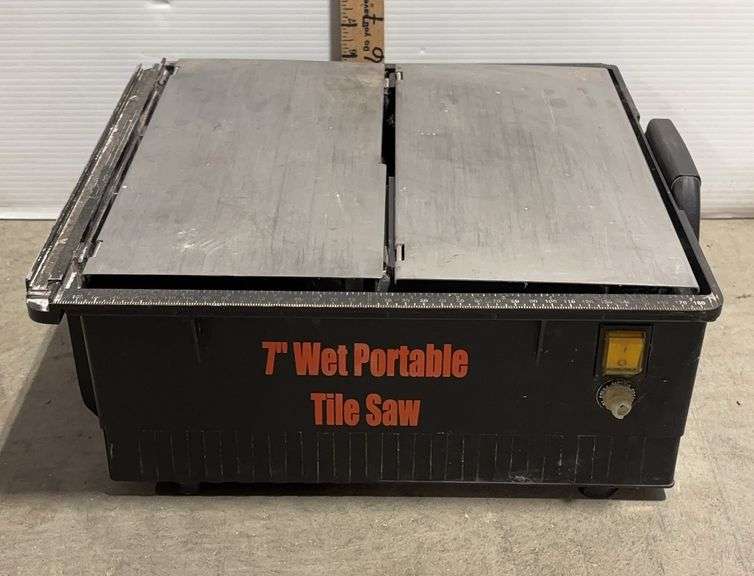 Central Machinery 7” Portable Wet Tile Saw