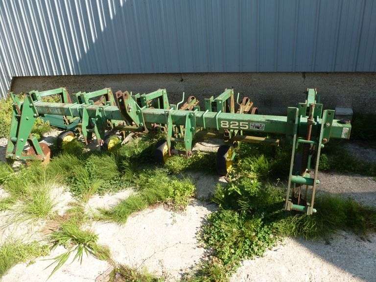 John Deere 825 4 Row Cultivator