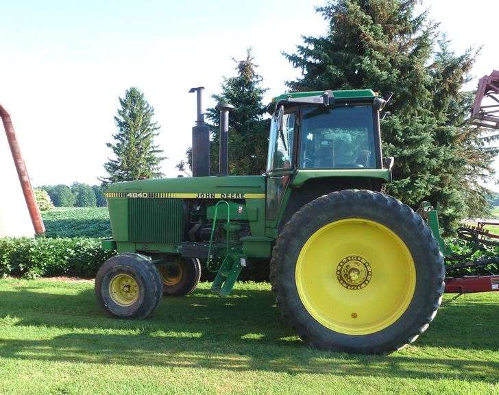 John Deere 4840- hours 8746