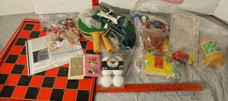 Ping Pong Paddles with Net & Balls, Board Games & Toys