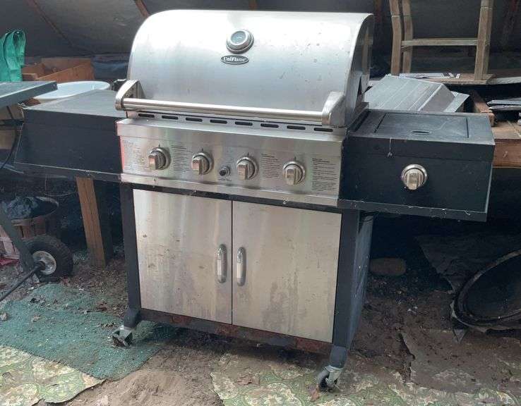 Uniflame 4 Burner Gas Grill w/ Side Burner & Propane Tank